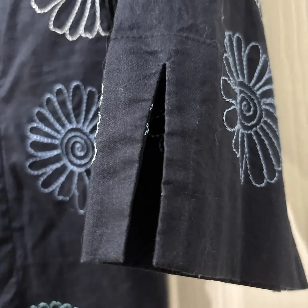 Talbots Petites Flower Embroidered Popover Blouse Size P/XS Navy Blue Cotton - Picture 3 of 7